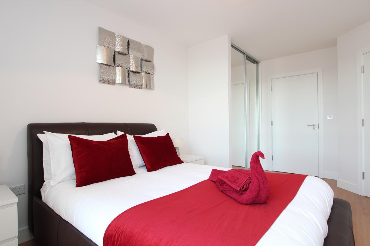 Contemporary Apartments With Secure Parking Reading Exterior photo