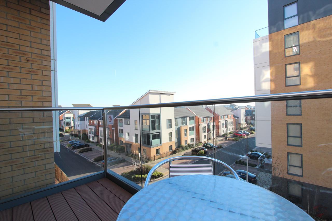Contemporary Apartments With Secure Parking Reading Exterior photo